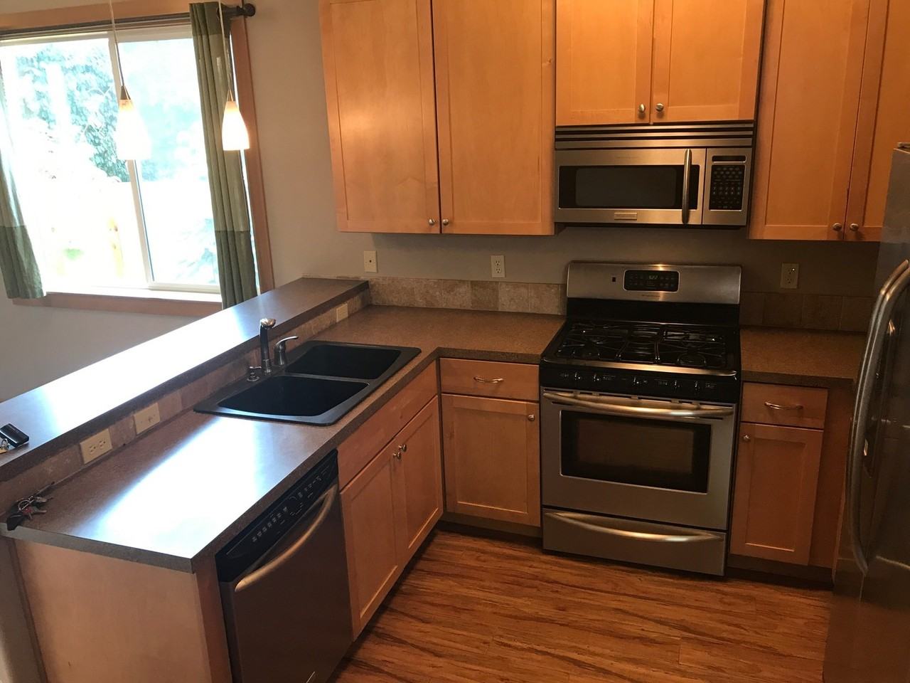 3832 Ne Roselawn St - Photo 3 of 20