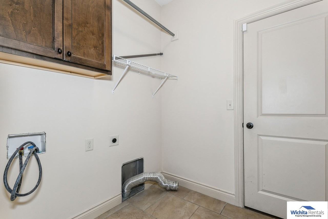 907 W Threewood Ct - Photo 7 of 16