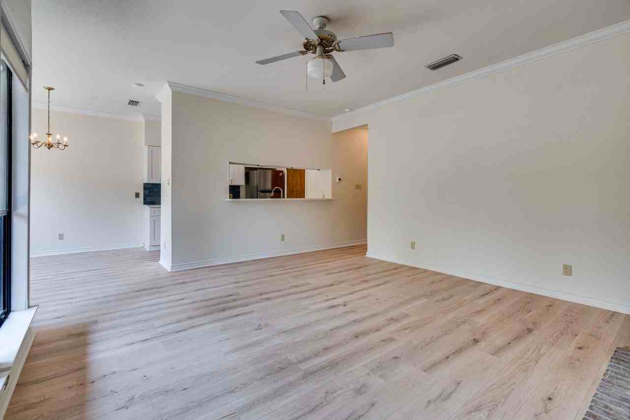 1406 Windsor Road - Photo 6 of 35