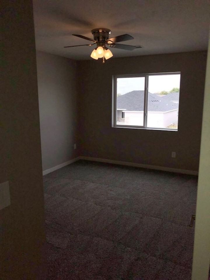 5033 W Stampede Ln - Photo 4 of 18