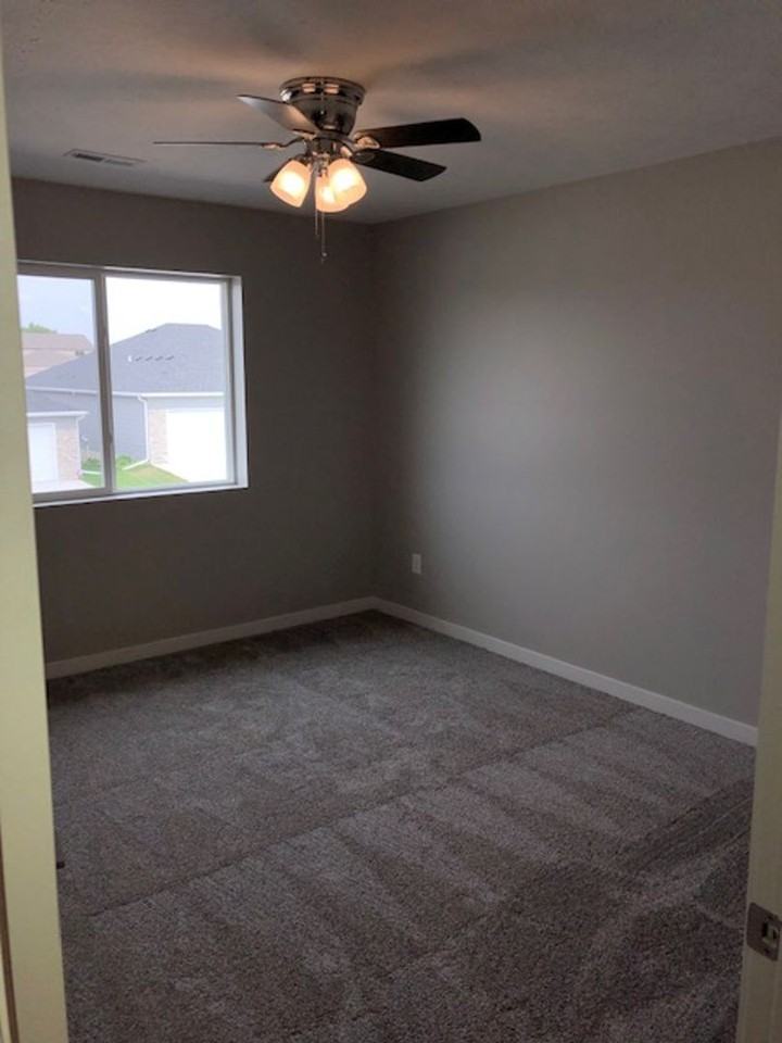 5033 W Stampede Ln - Photo 6 of 18