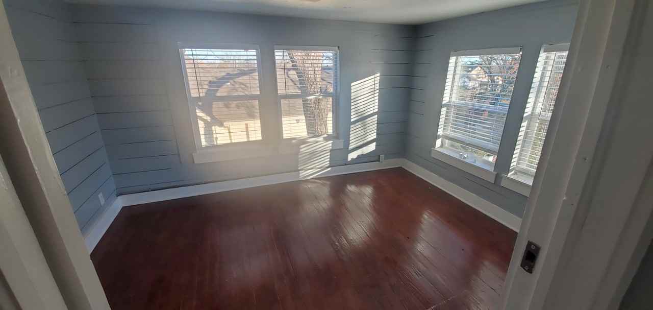 1311 Ash St #B - Photo 3 of 11
