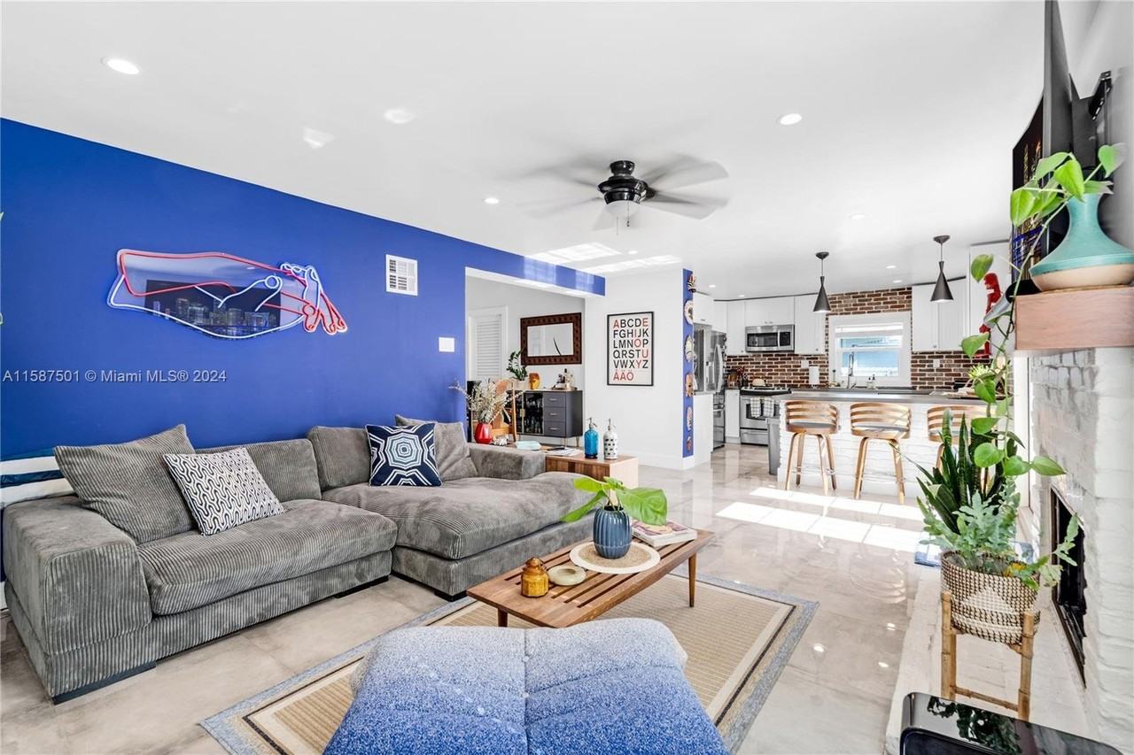 2407 Cat Cay Ln - Photo 3 of 8