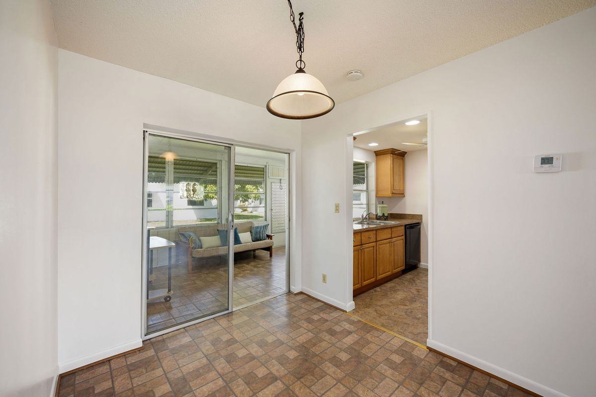 105 Sw 8th Pl - Photo 3 of 9