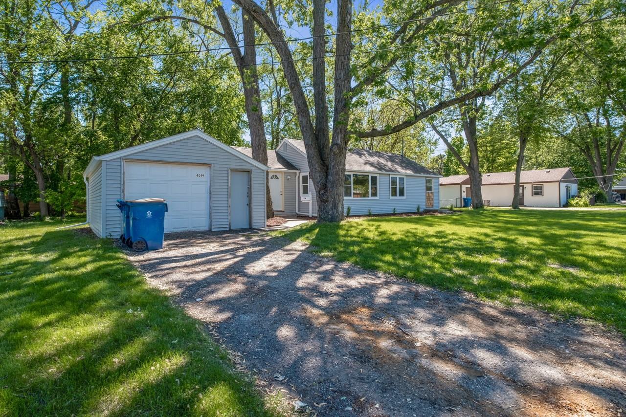 4019 W 108th St #1 - Photo 2 of 21