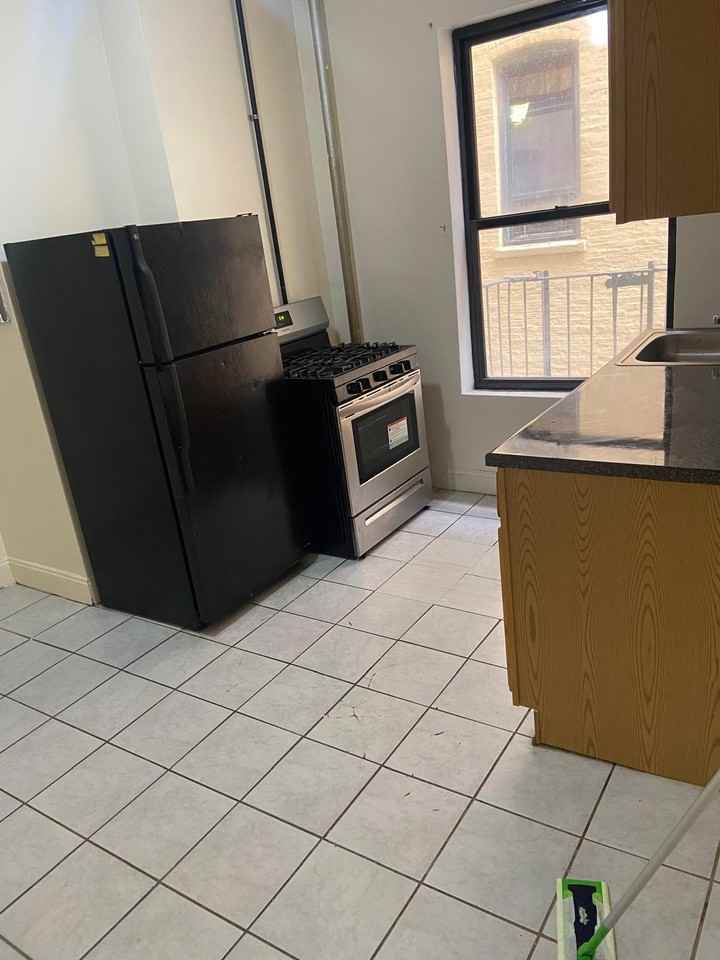 150 Vermilyea Avenue #23