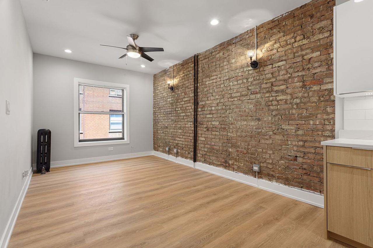 The Juneway Terrace - Photo 7 of 37