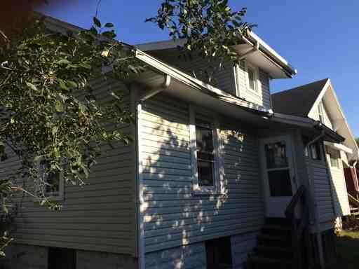 142 E Philadelphia Ave - Photo 2 of 4