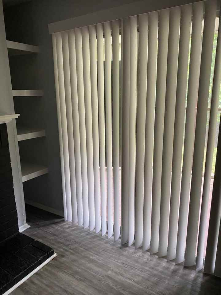 601 Riverhill Cir - Photo 2 of 18