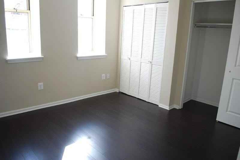 4722 Chestnut St - Photo 3 of 7