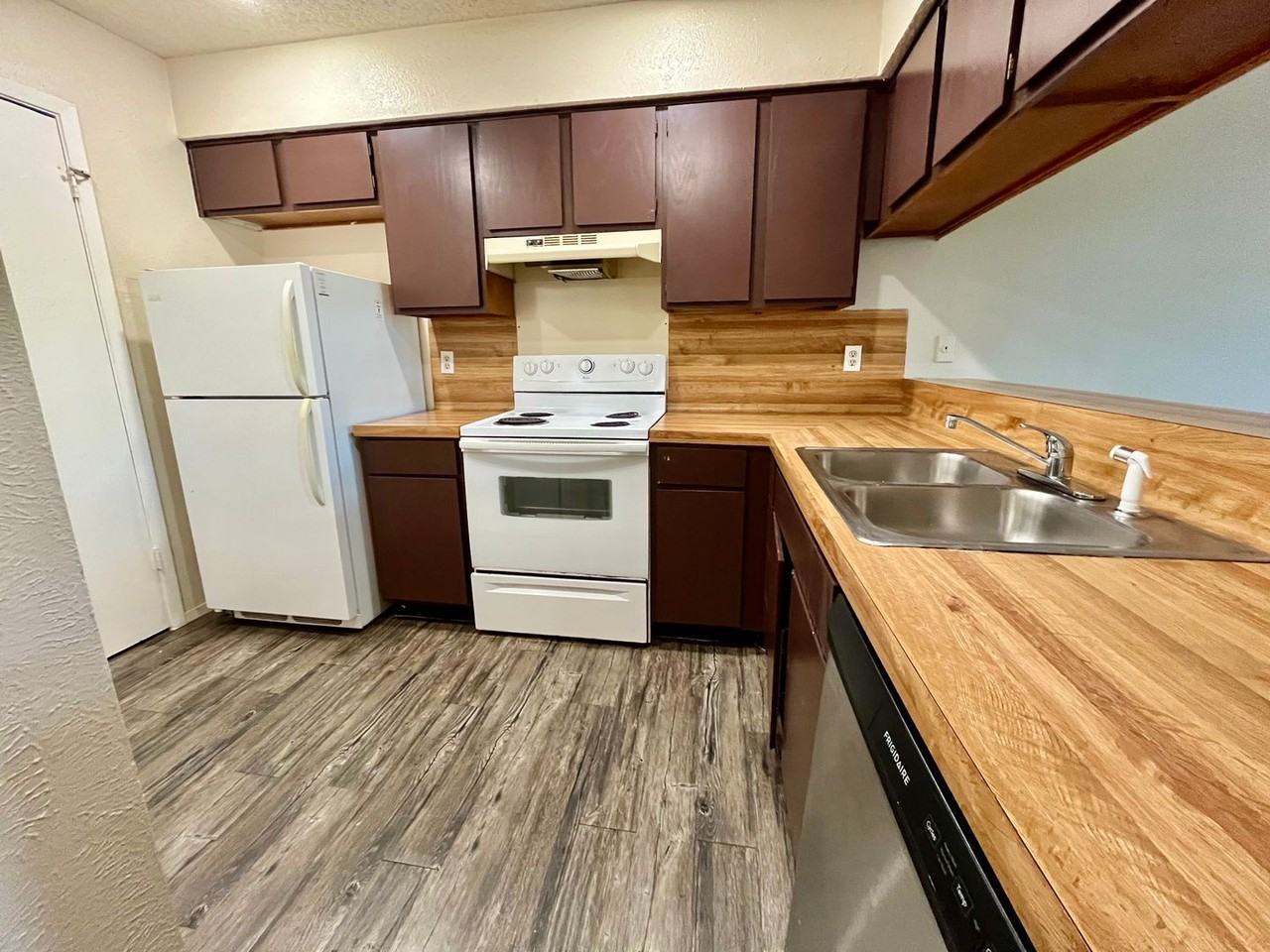 5309 Indio Dr Apt A - Photo 7 of 21