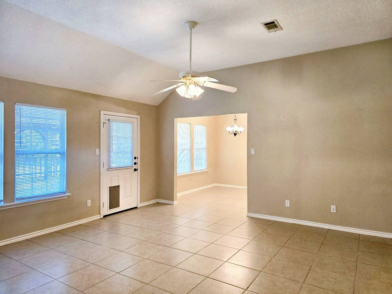 25627 Beaver Run Dr - Photo 3 of 18