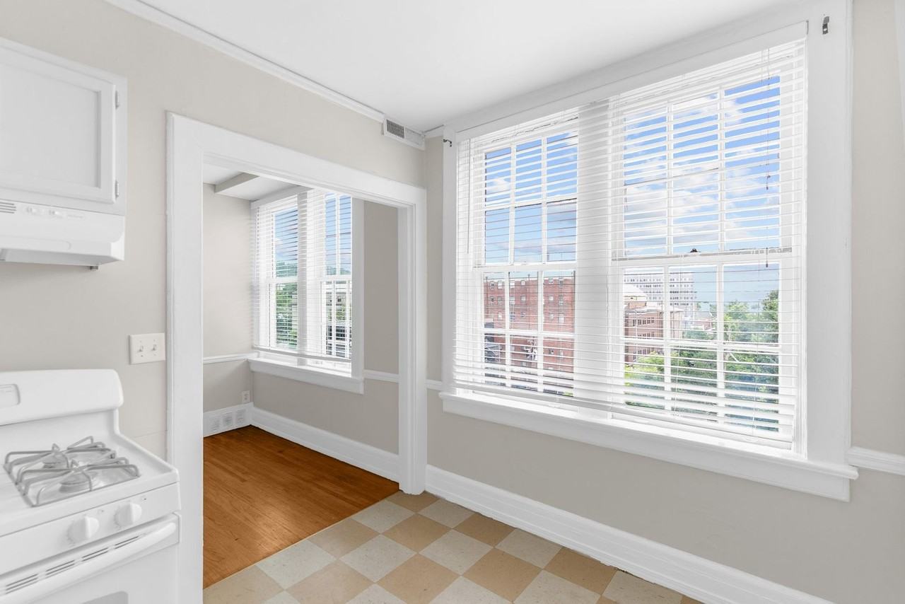 Charleston Court - Photo 6 of 17