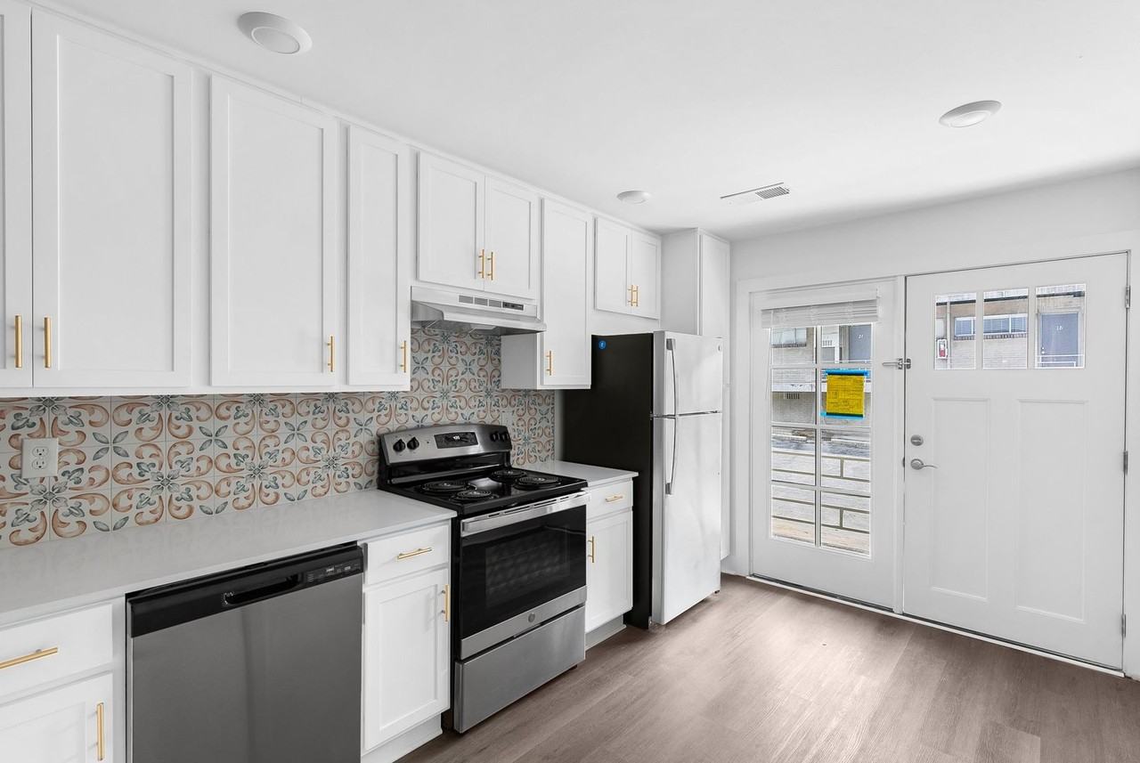 Clairview Apartments - Photo 7 of 15