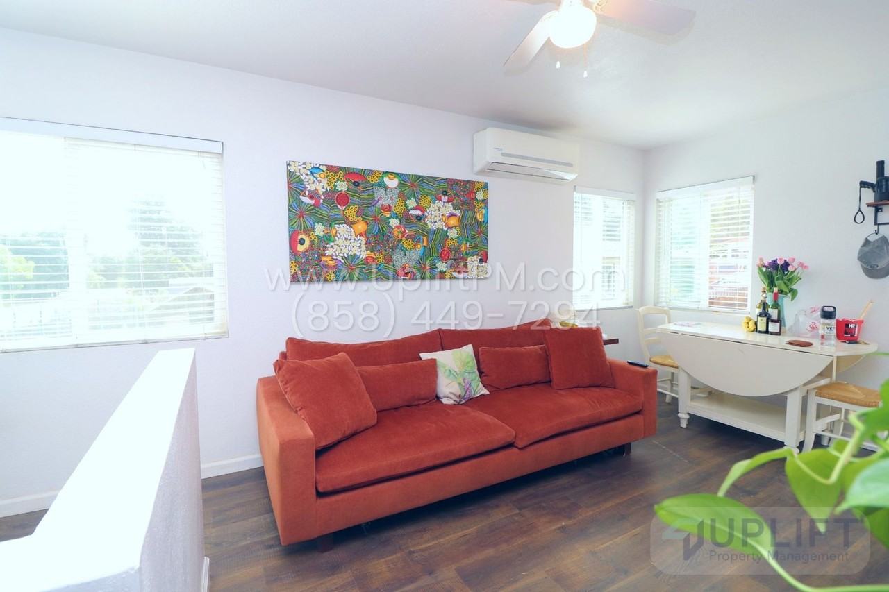 1216 Willowside Ter - Photo 3 of 16