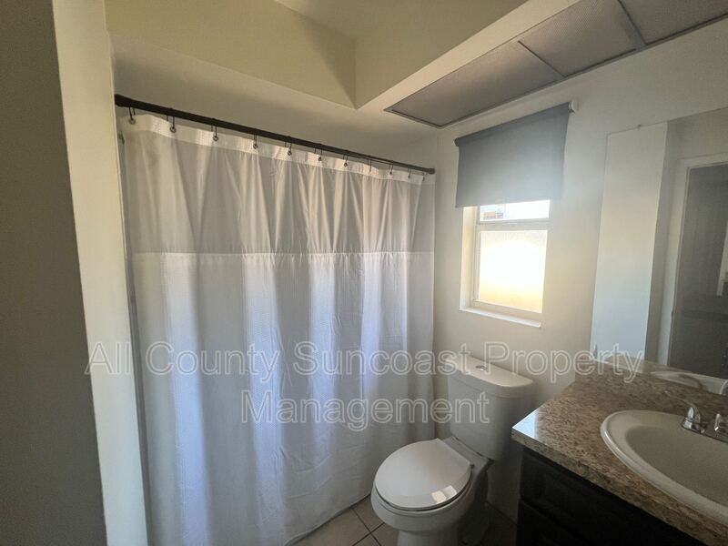 994 16th Way - Photo 4 of 13