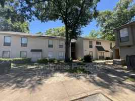 featured image of 2827 Sonora Dr #2