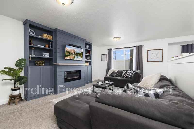 318 E Wren Hill Ln - Photo 3 of 21