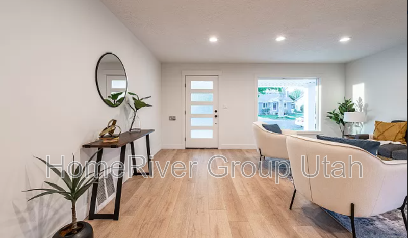 1626 E Downington Ave - Photo 3 of 34