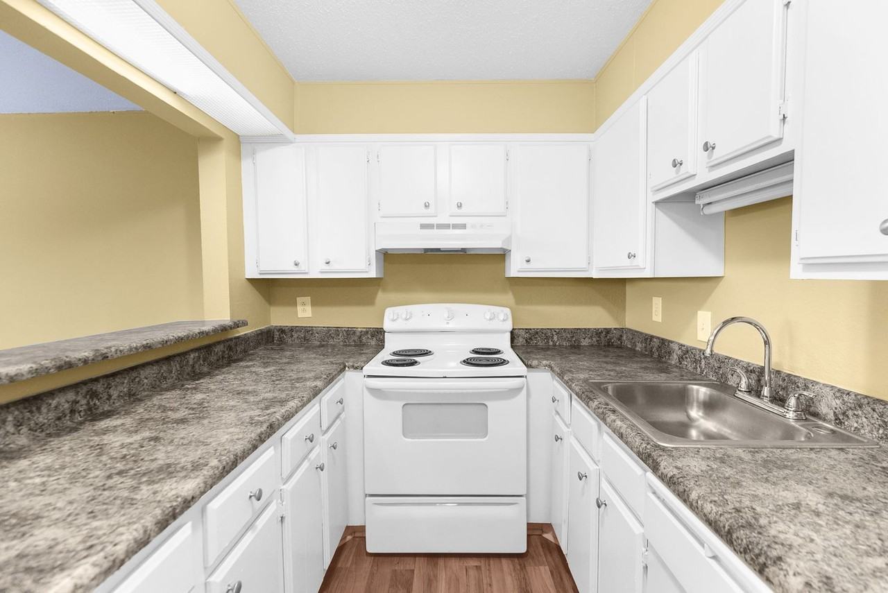 Cliff Highlands - Photo 2 of 16