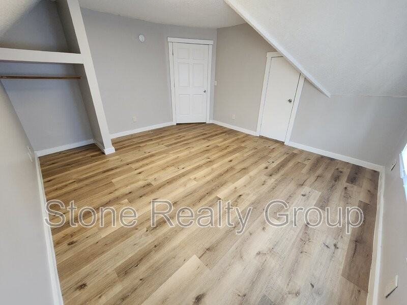 610 S 5th St #D - Photo 6 of 9