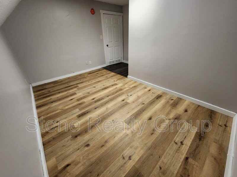 610 S 5th St #D - Photo 7 of 9