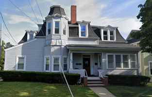 featured image of 238 W Walnut St