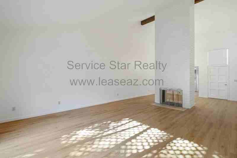 1336 E Maryland Ave #4 - Photo 6 of 19