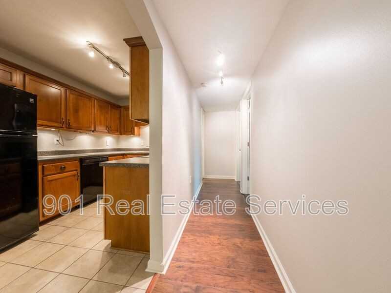 210 S Mclean Blvd #5 - Photo 6 of 17