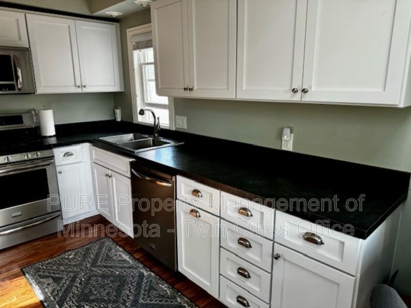 2606 Idaho Ave S - Photo 3 of 18