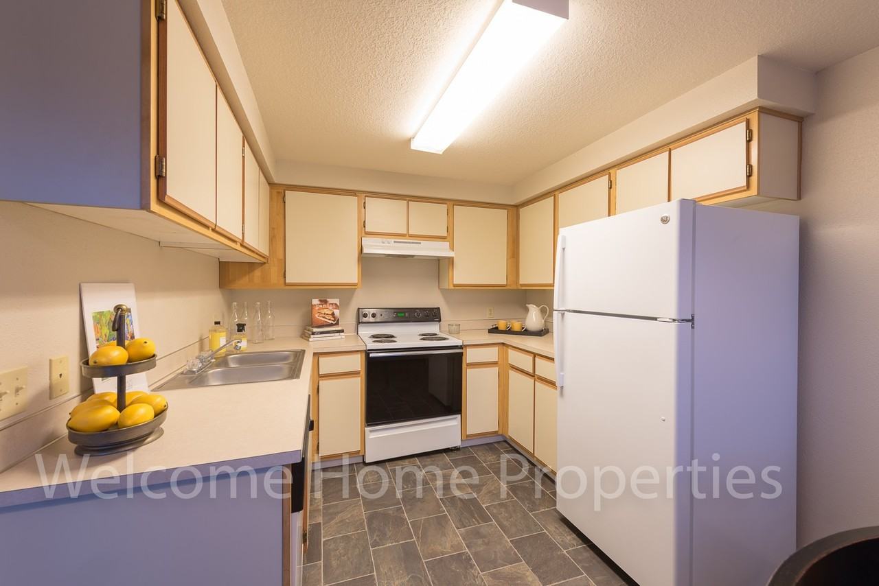 101 Kenwood - Photo 7 of 37