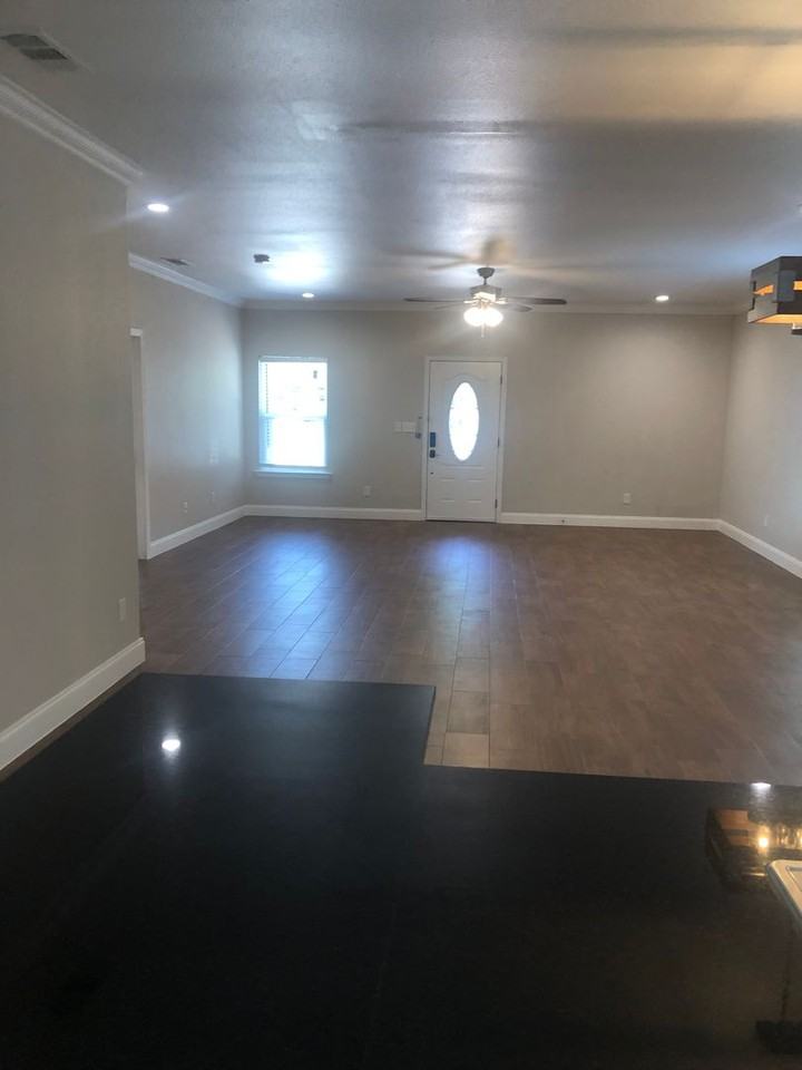 1012 E Oak St - Photo 5 of 15
