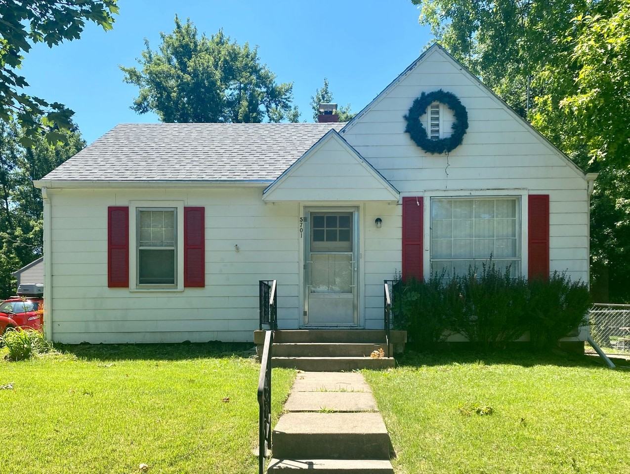 5701 Madison Ave - Photo 2 of 17