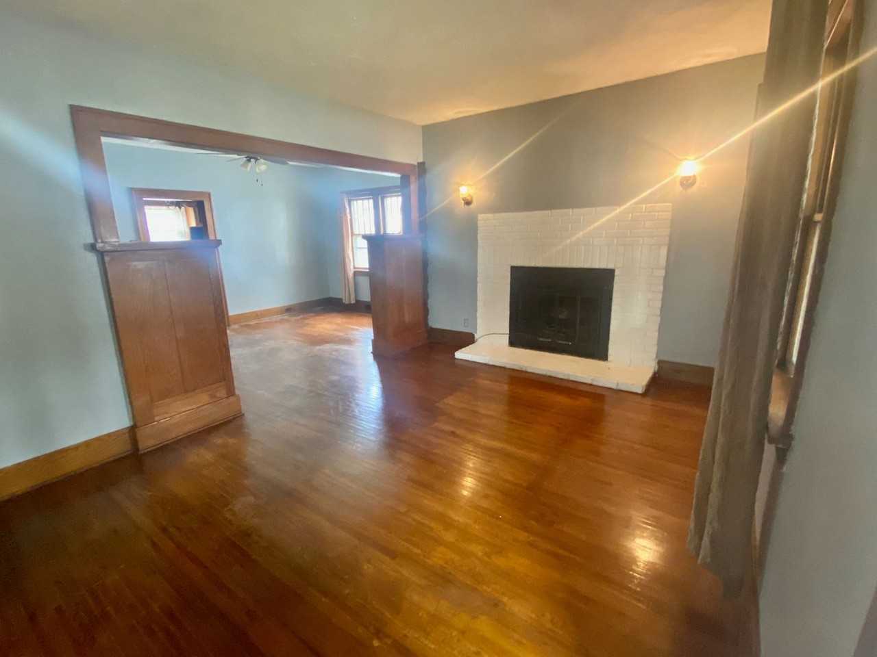 6511 Ballard Ave - Photo 2 of 7