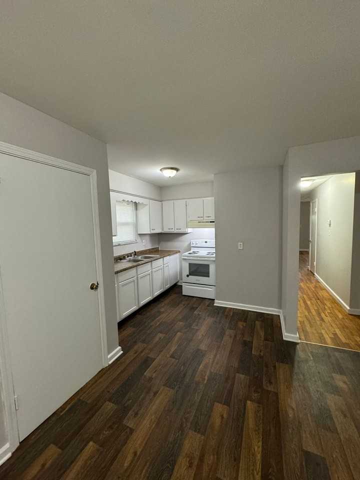 2530 Schofield Ave - Photo 7 of 7