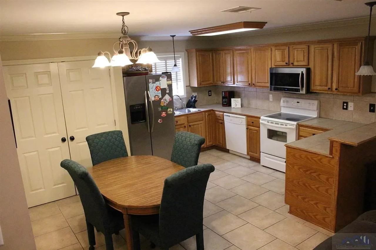 165 Jolie Oaks Blvd - Photo 2 of 6