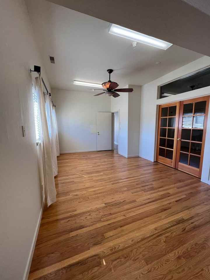 408 Broad St - Photo 3 of 31