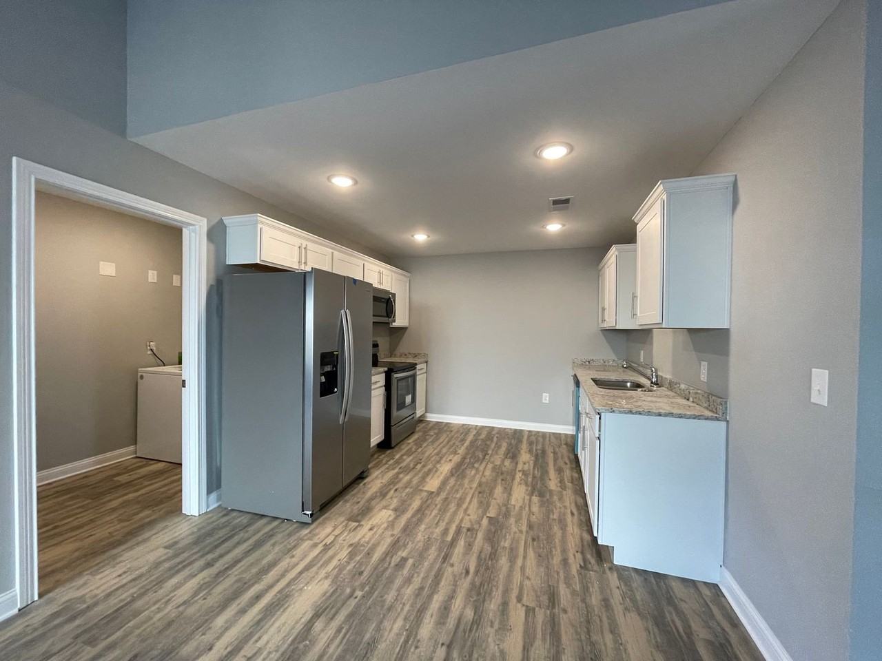 121/123 Tucker Ln - Photo 3 of 6