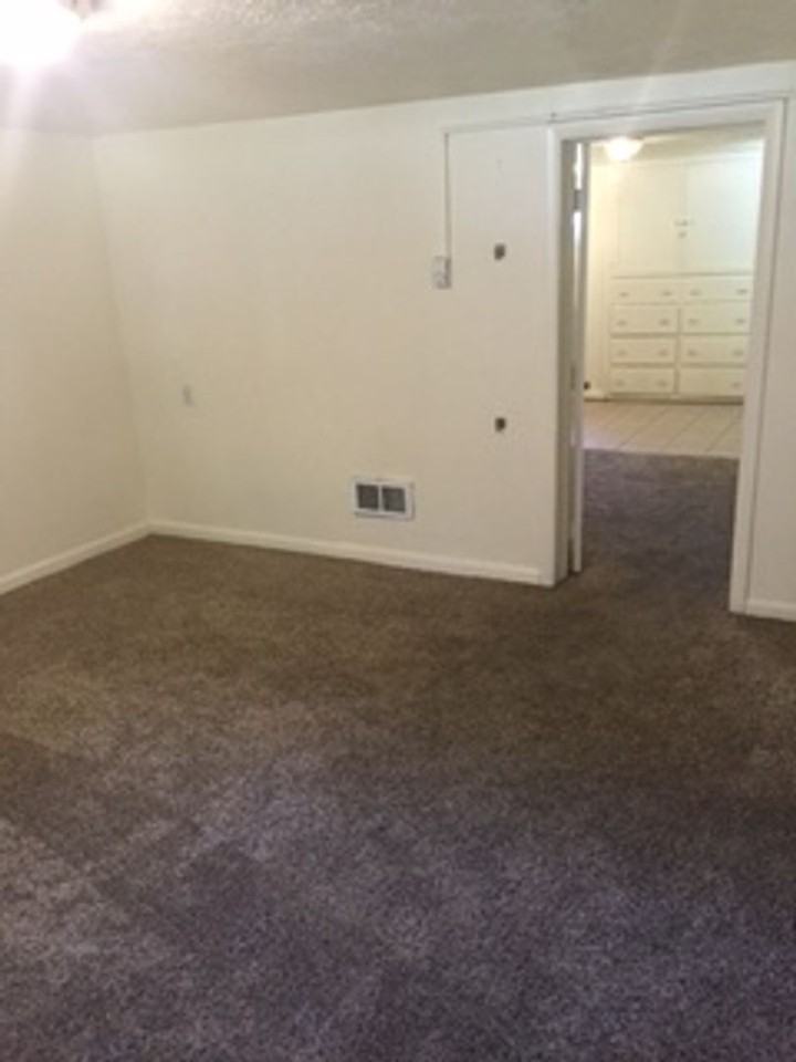 403 Maple St #2 - Photo 2 of 11