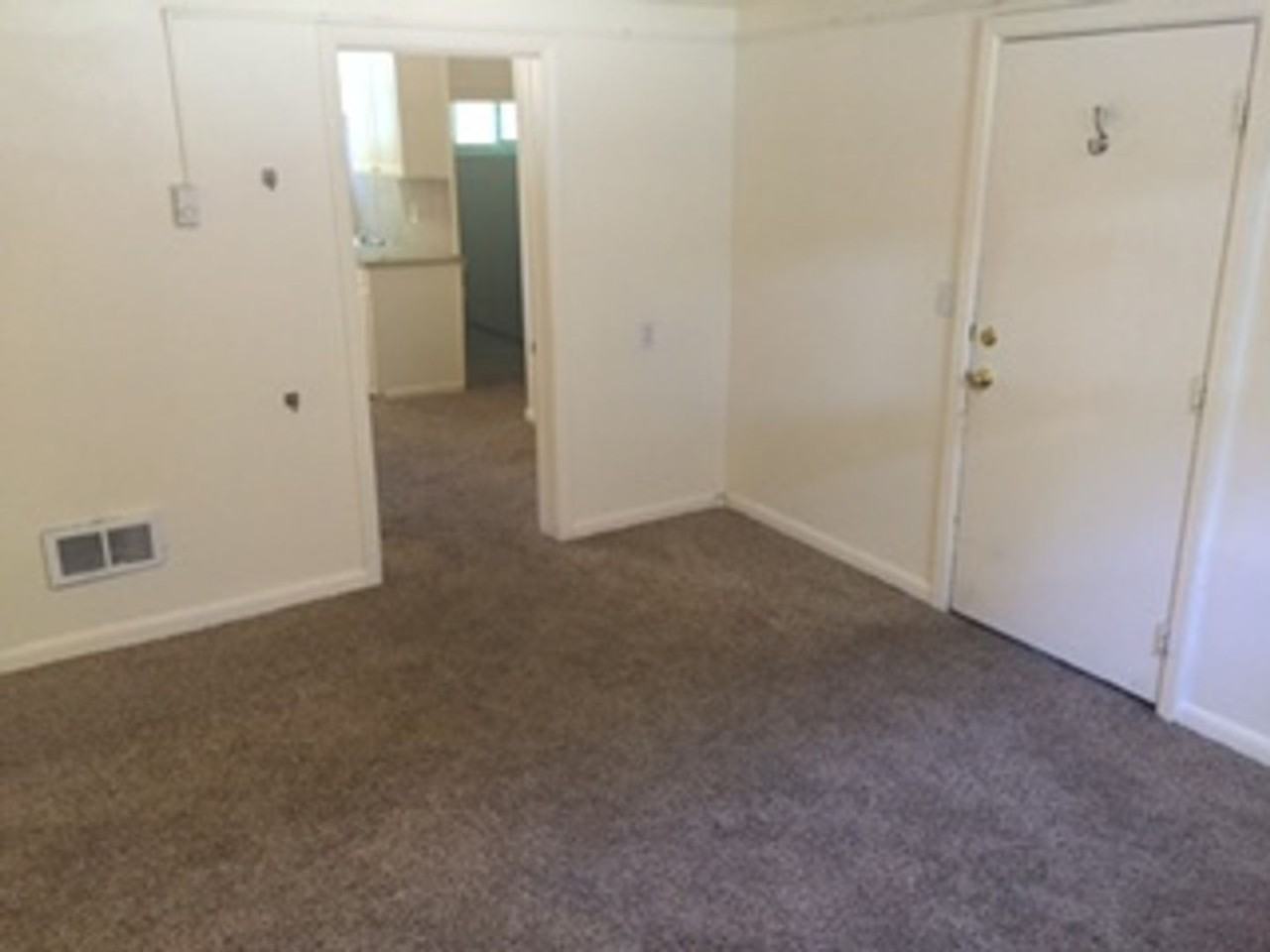 403 Maple St #2 - Photo 4 of 11