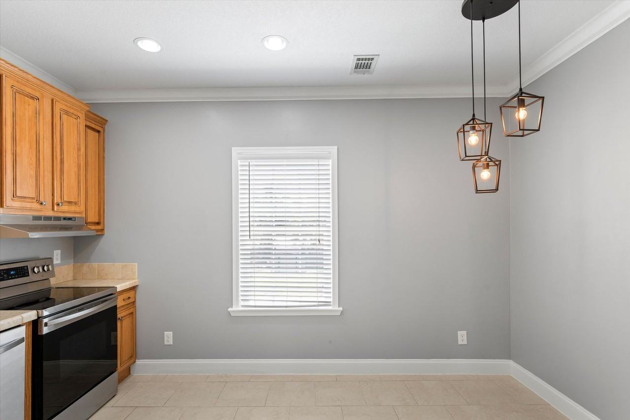 22 Ed Swift Rd - Photo 4 of 18