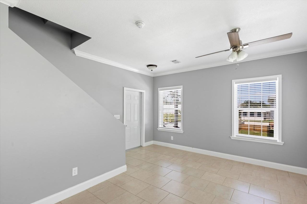 22 Ed Swift Rd - Photo 7 of 18