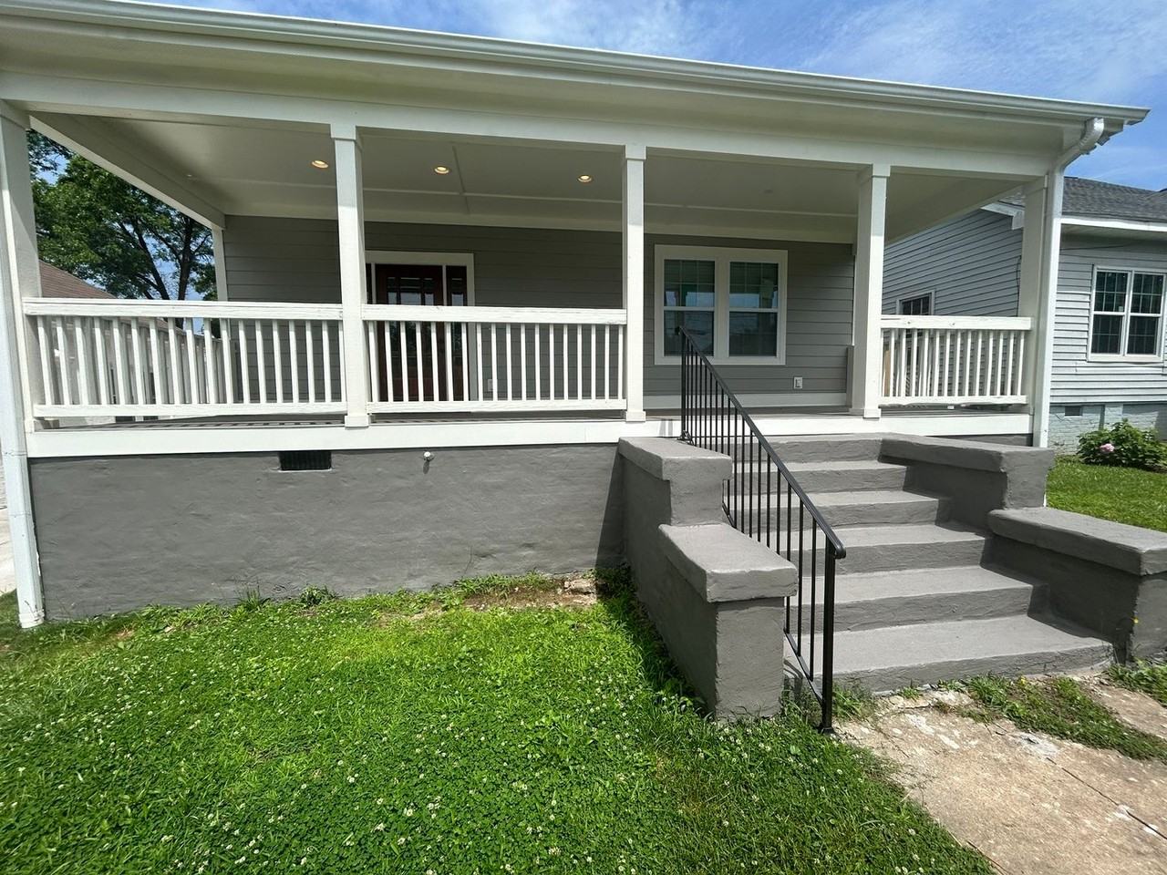 325 N Dean St - Photo 2 of 18