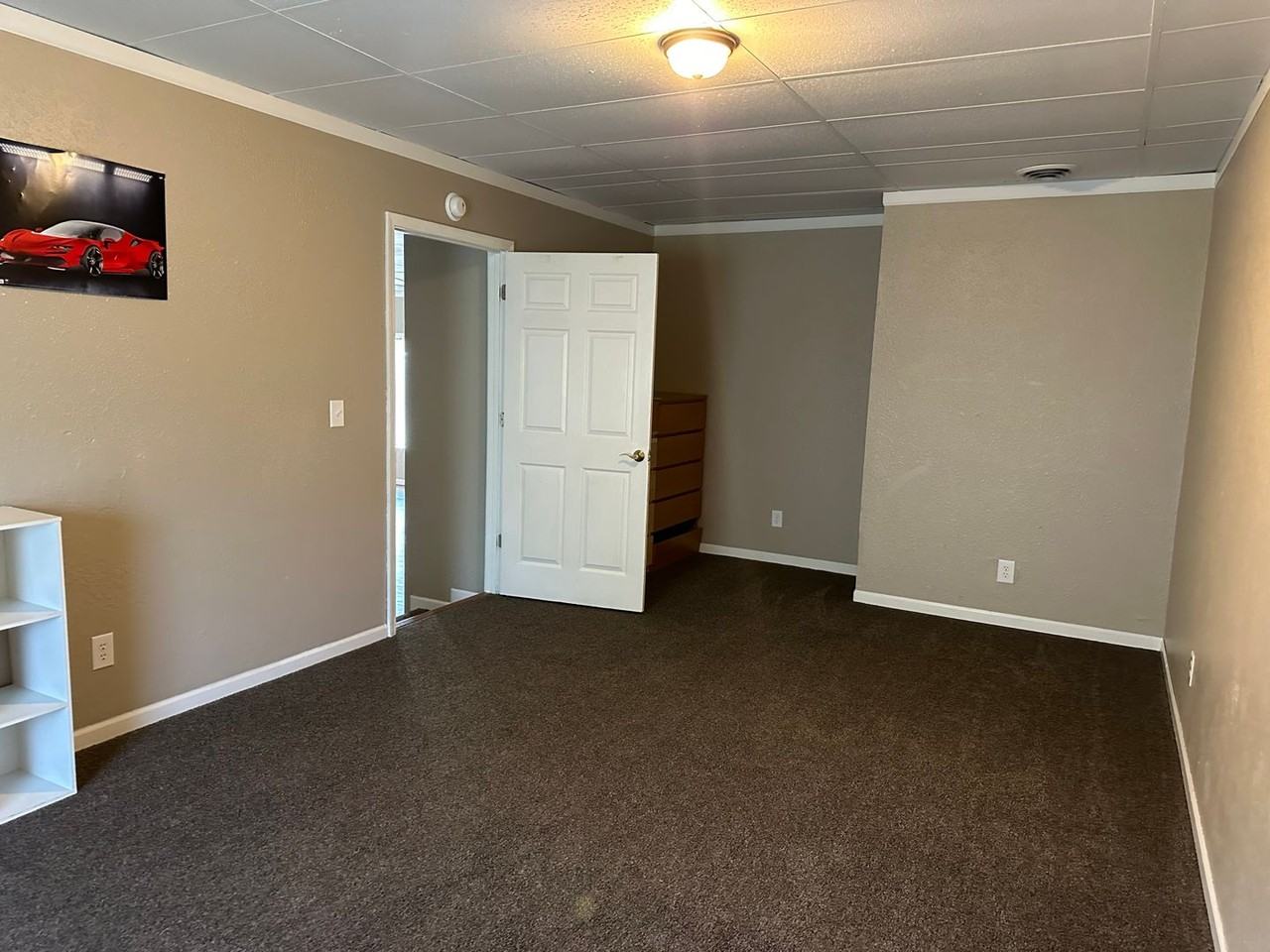 466 Mcphail St - Photo 4 of 16