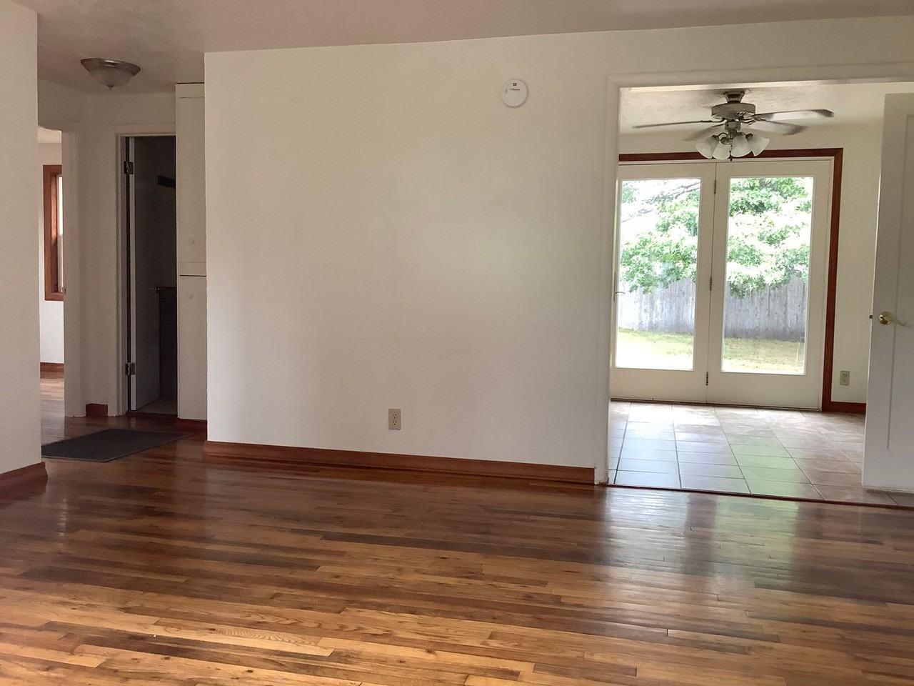 2156 Lombard St - Photo 5 of 42