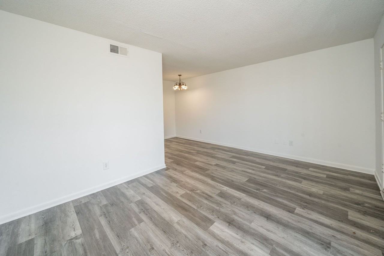 The Cliffs - Photo 7 of 14