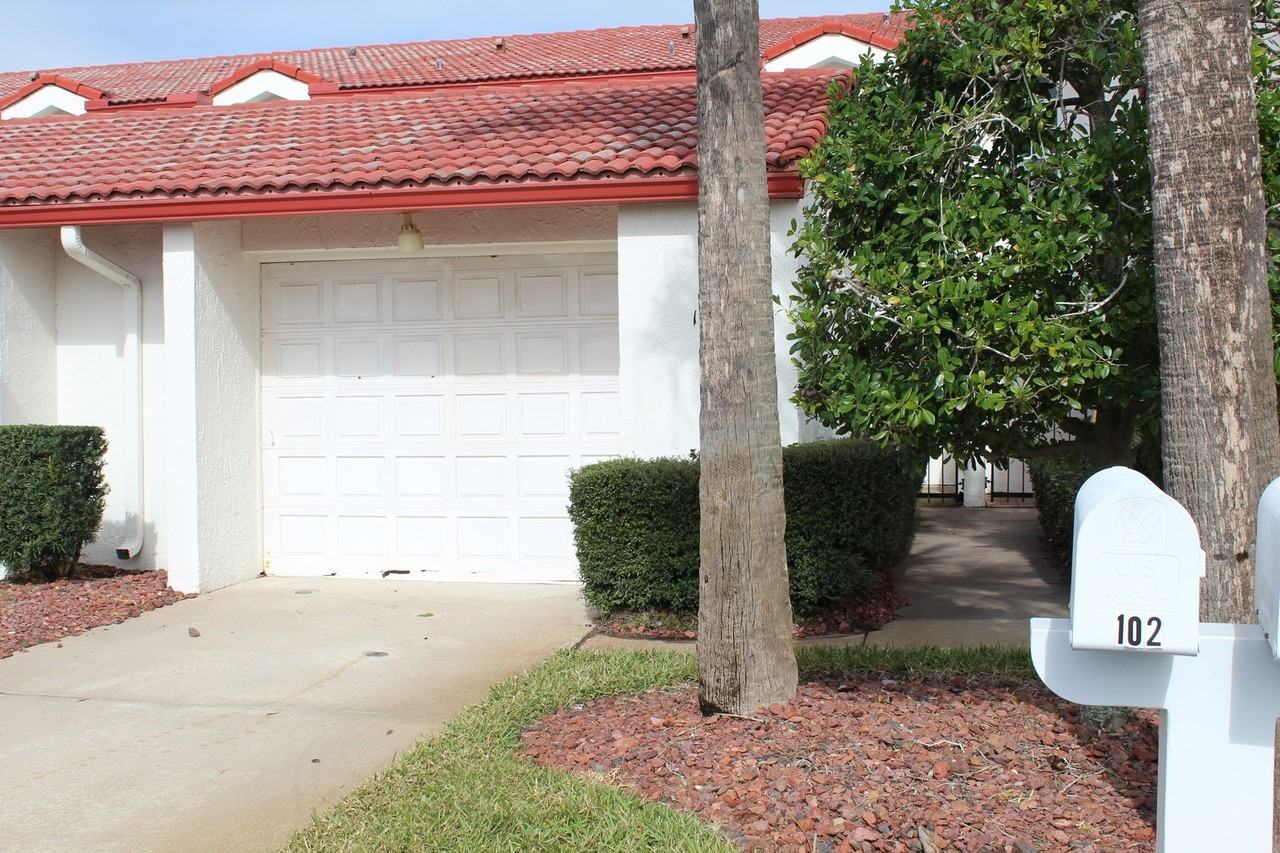 102 Florida Shores Blvd - Photo 2 of 9