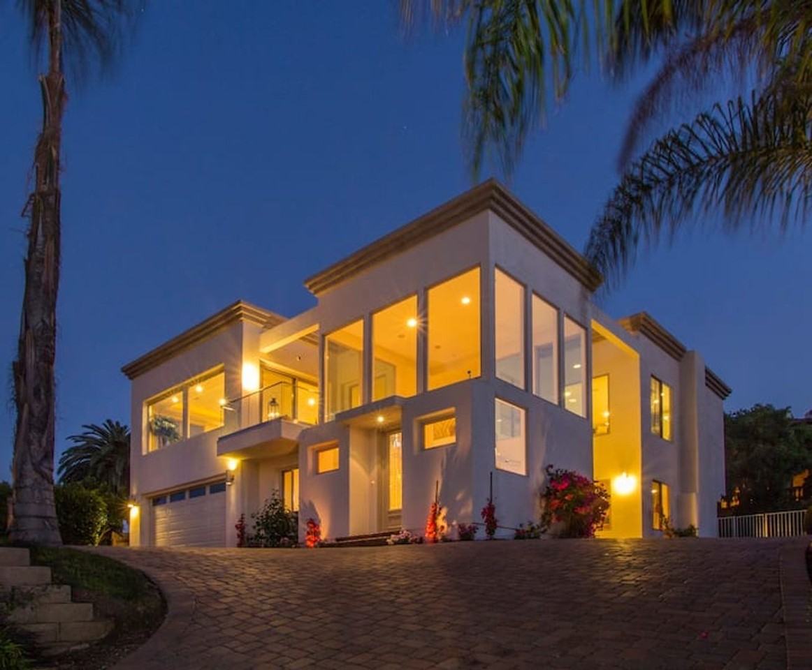 2075 Torrey Pines Rd - Photo 2 of 42