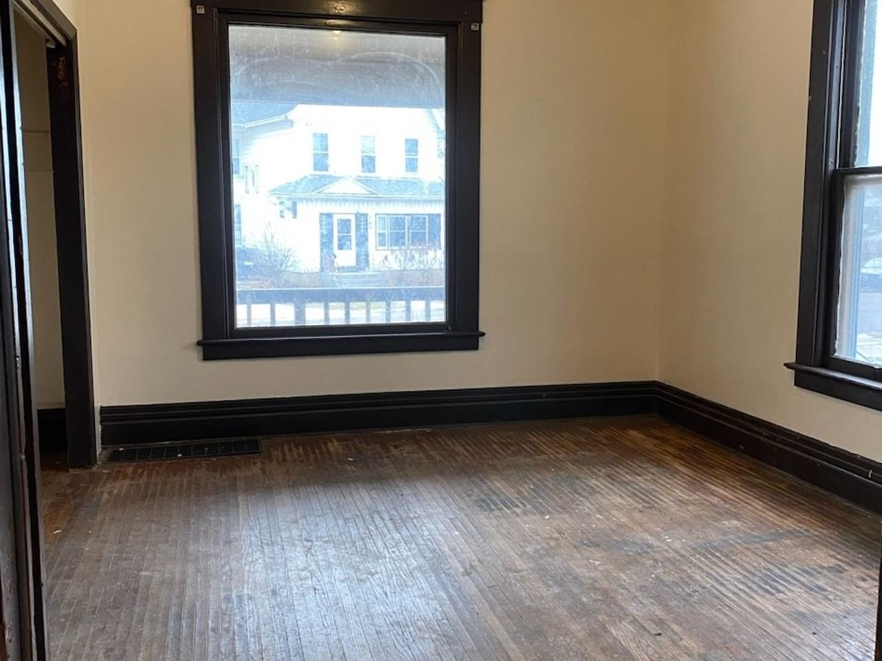 162 S High St - Photo 7 of 20