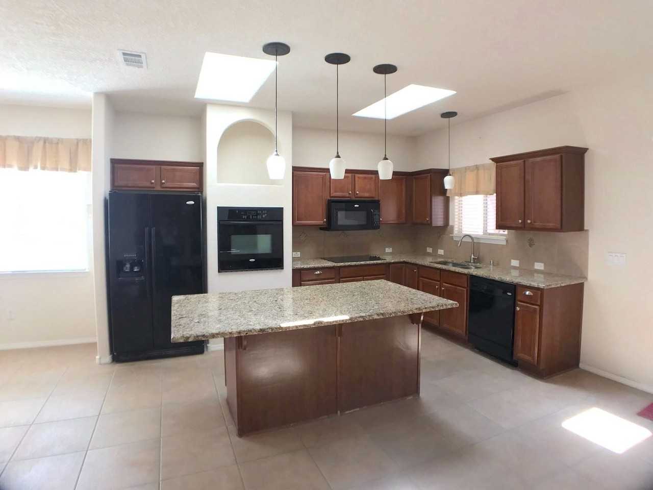 815 Desert Marigold Ct - Photo 6 of 22